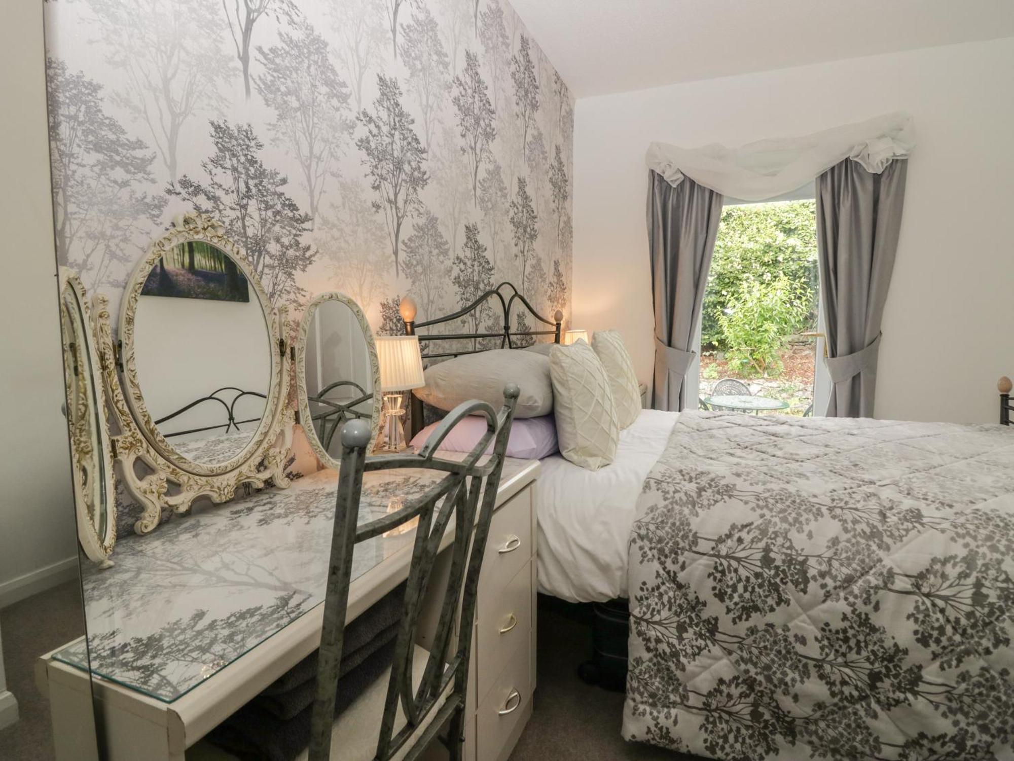 The Bird'S Nest Villa Windermere Bagian luar foto
