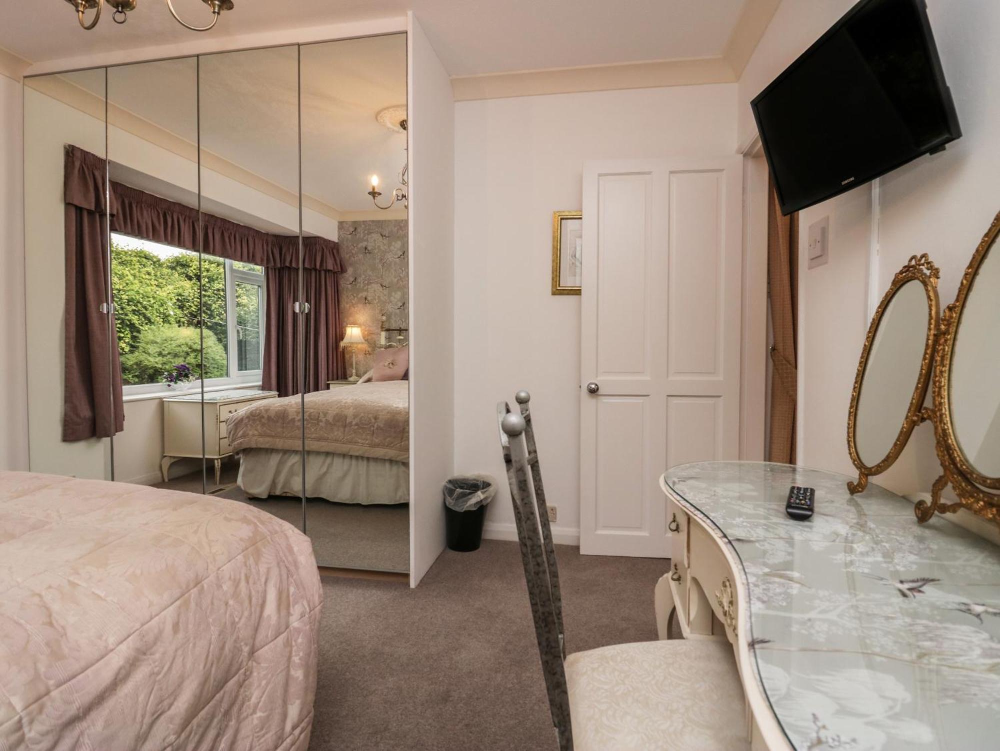 The Bird'S Nest Villa Windermere Bagian luar foto